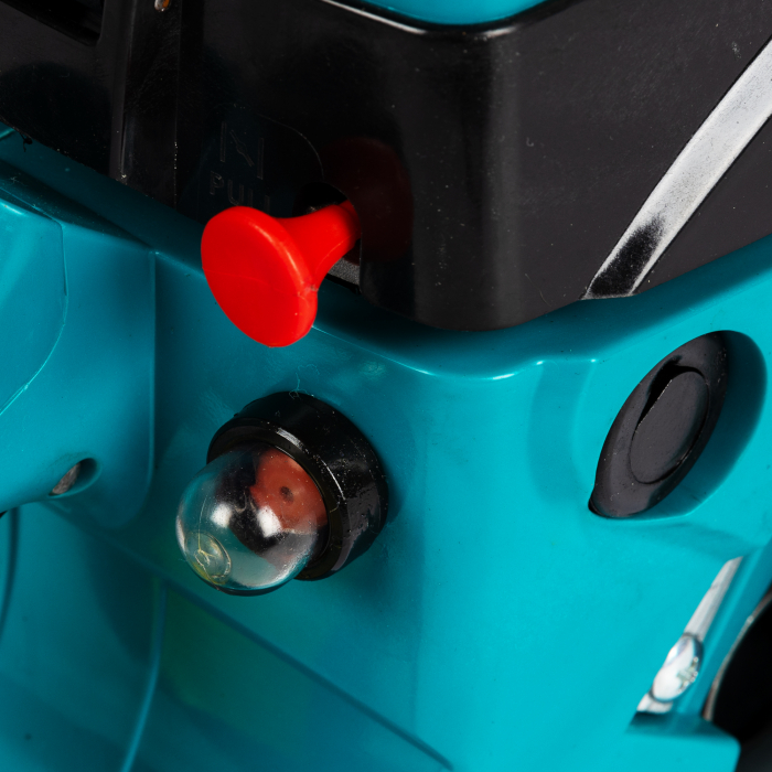 Drujba Micul Padurar 5800, 3.7 CP, o lama 18", un lant cu pornire rapida si demaror magneziu [17]