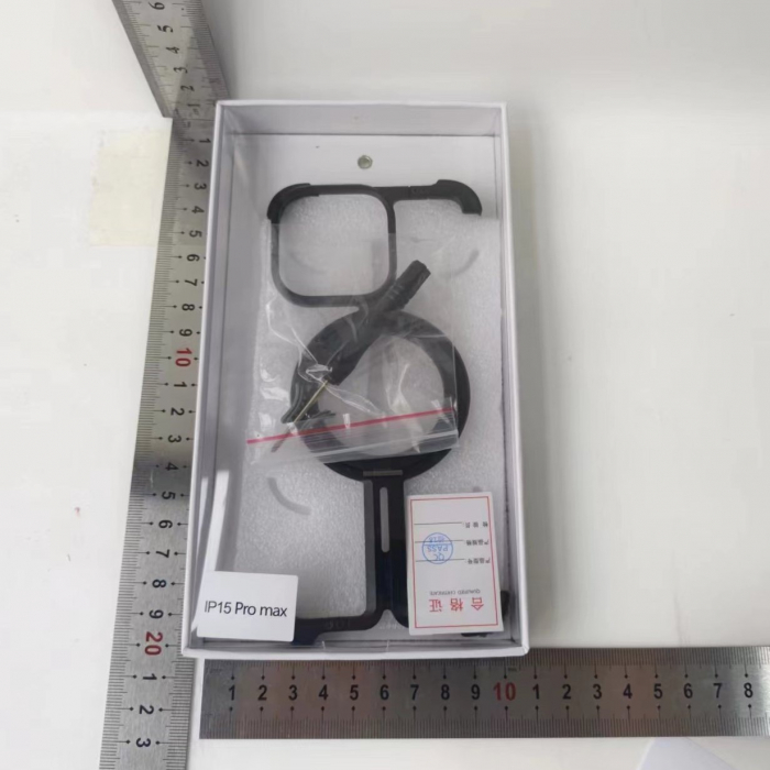 Husa MagSafe Metalica Compatibila cu iPhone 15 Pro, Flippy, Clear Case, Aliaj de Aluminiu, cu Magnet, fara Rama, Antisoc, Antizgariere, Incarcare Wireless, Negru Metalizat [2]