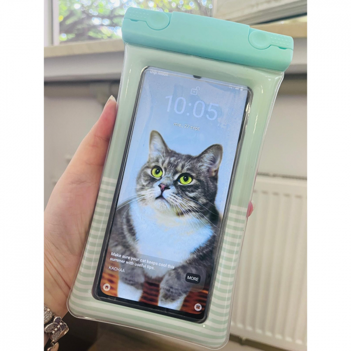 Husa subacvatica Cushion Waterproof Flippy, Snowproof, Universala, Dungata, cu Snur, pentru telefon sau documente, Verde Menta [5]
