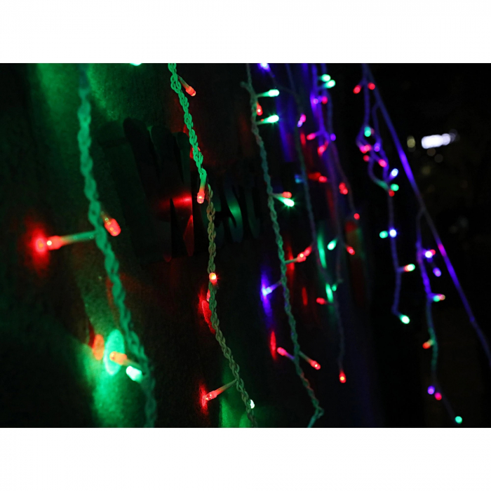 Instalatie Craciun, 20 m, 572 Led-uri ,Franjuri, Rosu / Verde/ Albastru, Flash, Transformator, Interconectabila, Prelungitor 3 m inclus, Fir Alb, Flippy [2]