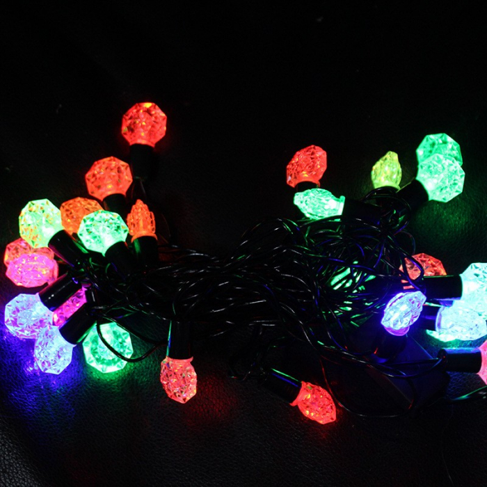 Instalatie de Craciun Liniara RGRB Yoto, 10 m, din care 1 m Prelungitor 220V, 40 LED, Model Anise, Utilizare Interior/Exterior, Interconectabila, Fir Negru, multicolor [5]
