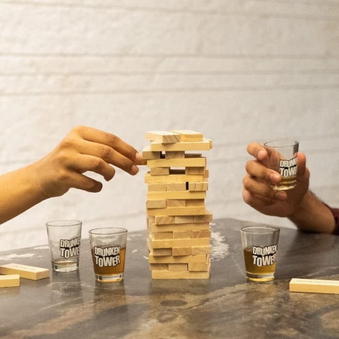 Joc de Baut Jenga Flippy, Turnul Betivului din Lemn, Piese cu Provocari, Pahare de Shot din Sticla Incluse, 19 x 7 x 20 cm [2]