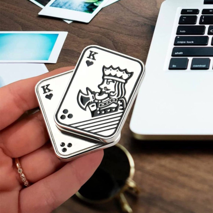 Jucarie Antistres Metalica, Flippy, Fidget Slider Premium, Model Poker King, Mecanism Magnetic Haptic, Otel Inoxidabil, pentru Adulti, 4.8 x 3.6, Argintiu [2]