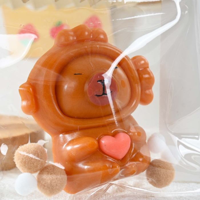 Jucarie Antistres Squishy, Flippy, cu Revenire Lenta, Model Capybara cu Inima, 7.5cmx6.5 cm, din TPR, Ambalaj Transparent, Maro [3]