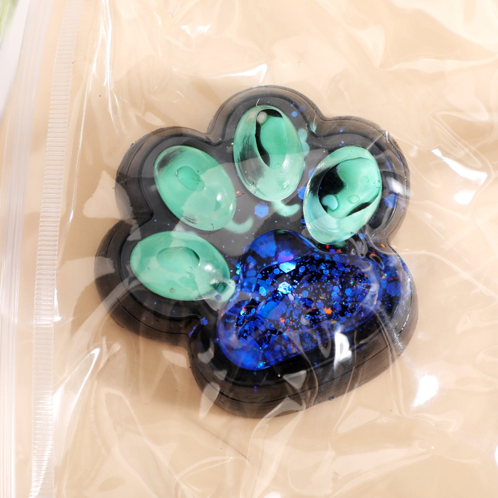 Jucarie Antistres Squishy, Flippy, cu Revenire Lenta, Squeeze Pinch Family, Model Cat Paw, 6.5 x 6 cm, din Tpr, 4-6 Ani, Model 1 Pestisori, Negru cu Insertii [6]
