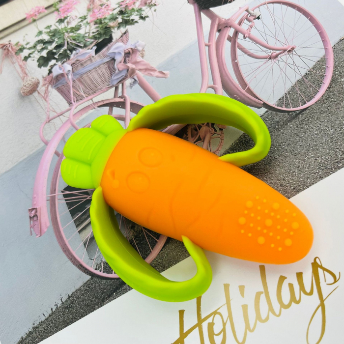 Jucarie dentitie bebelusi Flippy, morcov, 10x7.5x2.8 cm, cu manere de prindere, material silicon non-toxic, fara miros, portocaliu [7]