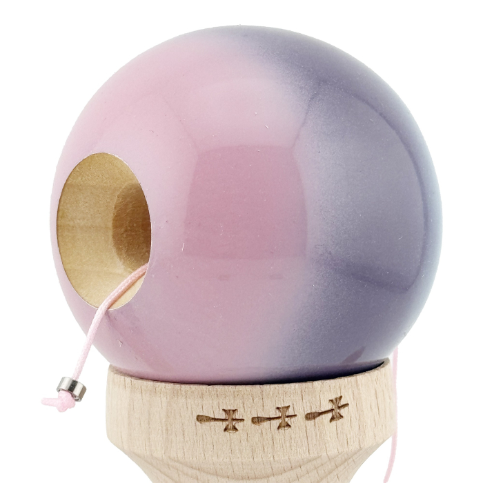 Kendama X Originala, Profesionala, Flippy, Big Cups V2, Super Sticky cu Cupe Mari, din lemn 18 cm, Rulment Metalic cu Ata 55 cm, Albastru/Mov/Roz [5]