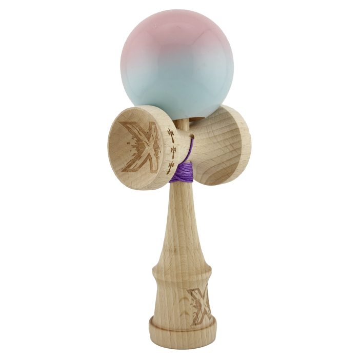 Kendama X Originala, Profesionala, Flippy, Big Cups V2, Super Sticky cu Cupe Mari, din lemn 18 cm, Rulment Metalic cu Ata 55 cm, Roz/Albastru deschis [9]
