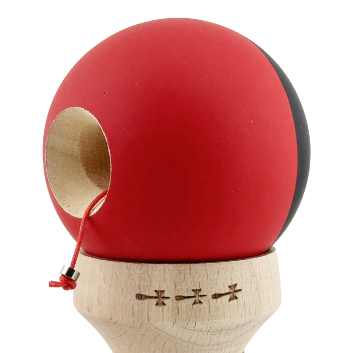 Kendama X Originala, Profesionala, Flippy, Cupe Mari KING SIZE V3, Rubber Grip, Gaura in Baza, Rulment Metalic, din lemn 18 cm, Ata 62/65 cm, Bicolor Negru/Rosu [6]