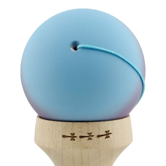 Kendama X Originala, Profesionala, Flippy, Cupe Mari KING SIZE V3, Rubber Grip, Gaura in Baza, Rulment Metalic, din lemn 18 cm, Ata 62/65 cm, Gradient Albastru deschis/Mov/Roz [9]