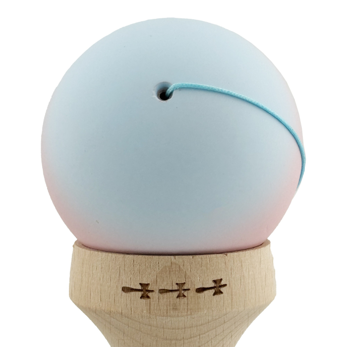 Kendama X Originala, Profesionala, Flippy, Cupe Mari KING SIZE V3, Rubber Grip, Gaura in Baza, Rulment Metalic, din lemn 18 cm, Ata 62/65 cm, Gradient Albastru deschis/Roz/Alb [9]