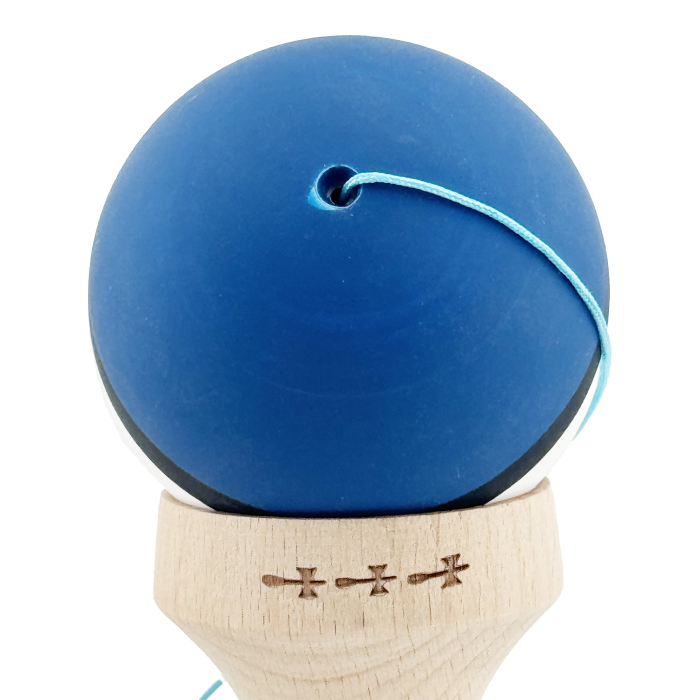 Kendama X Originala, Profesionala, Flippy, Cupe Mari KING SIZE V3, Rubber Grip, Gaura in Baza, Rulment Metalic, din lemn 18 cm, Ata 62/65 cm, S Bicolor Albastru inchis/Alb [10]