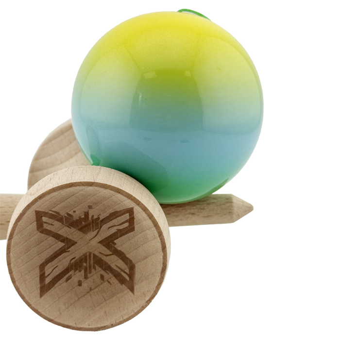 Kendama X Originala, Profesionala, Flippy, Super Sticky cu Cupe Mari KING SIZE V3, Gaura in Baza, Rulment Metalic, din lemn 18 cm, Ata 62/65 cm, Gradient Galben/Albastru/Verde [9]