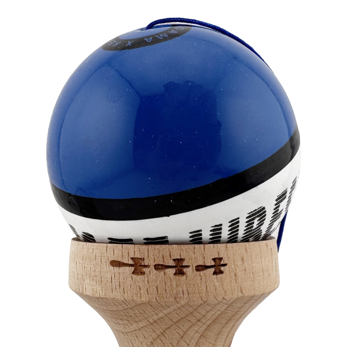 Kendama X TE IUBESC Originala, Profesionala, Flippy, Super Sticky cu Cupe Mari KING SIZE V3, Gaura in Baza, Rulment Metalic, din lemn 18 cm, Ata 62/65 cm, Albastru/Alb [10]