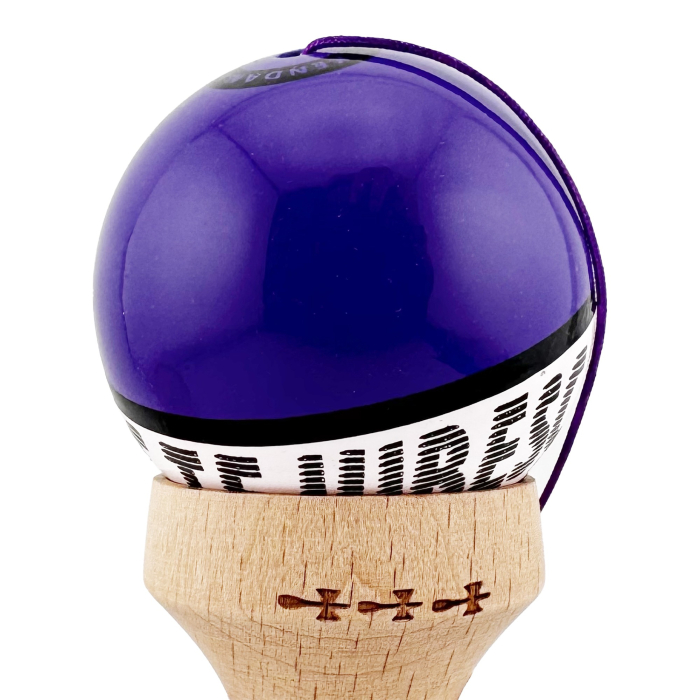 Kendama X TE IUBESC Originala, Profesionala, Flippy, Super Sticky cu Cupe Mari KING SIZE V3, Gaura in Baza, Rulment Metalic, din lemn 18 cm, Ata 62/65 cm, Violet/Alb [10]