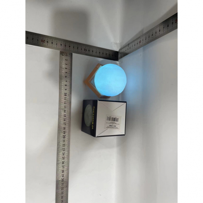 Lampa de veghe in forma de luna 3D Moon Light Multicolor, alimentare baterii, stand plastic inclus, 8 cm, Flippy [7]