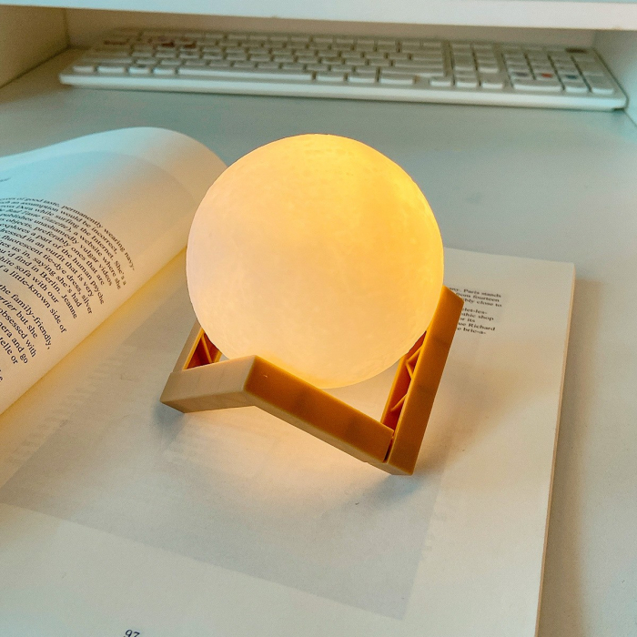 Lampa de veghe luna3D Moon Light, lumina LED alb cald, alimentare baterii, stand din plastic, 18 cm, Flippy [7]