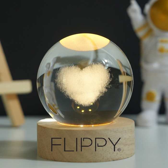 Lampa LED Decorativa, Flippy, Bila de Cristal cu Diametru 6cm, Model Inima 3D, Alimentare USB, Suport din Lemn, Lumina Alb Cald [4]