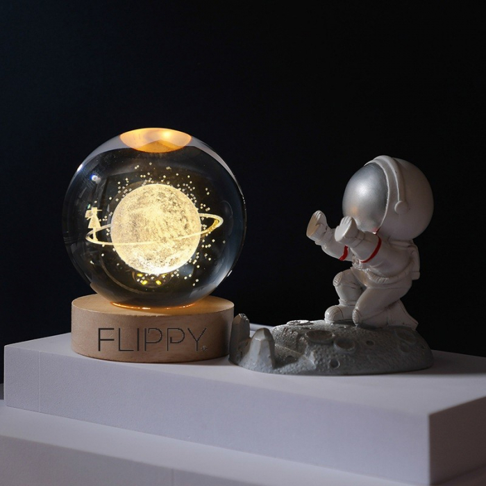 Lampa LED Decorativa, Flippy, cu Bila de Cristal cu Diametru 6cm, Model Cer Instelat 3D, Alimentare USB, Suport din Lemn, Lumina Alb Cald [5]
