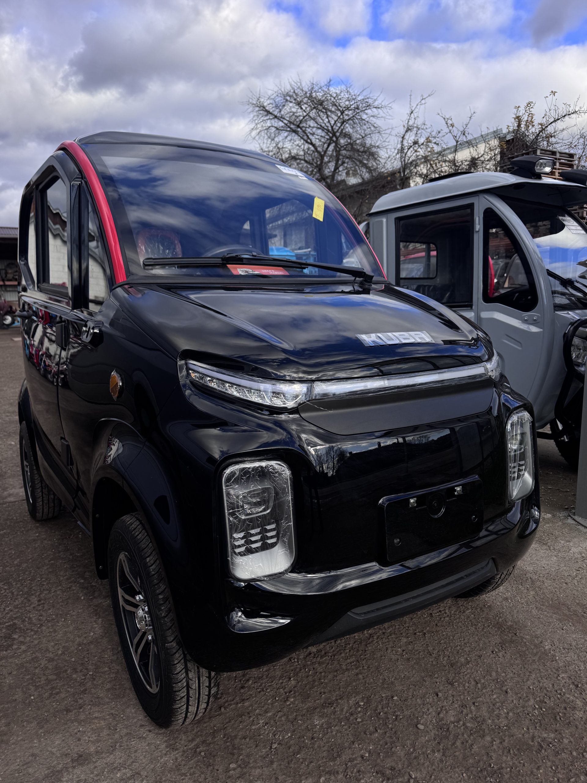 Masina electrica KUBA City, 2500 W, 72V/58Ah, acumulatori 60V/58 Ah, autonomie maxim 80 km [7]