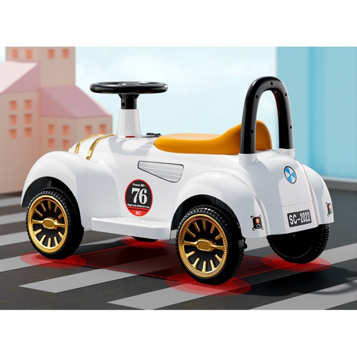 Lichidare de stoc Masinuta Electrica Flippy, Model de Epoca, cu Acumulator, Sistem Anti-Rasturnare, Sistem de Lumini si Sunet, 1-5 Ani, 75 x 36 x 45 cm, Alb [14]