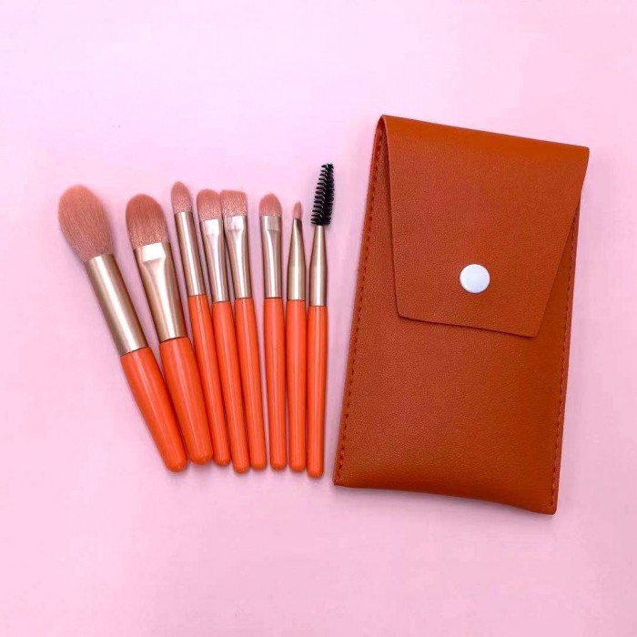 Mini Set Portabil 8 Pensule pentru Machiaj Flippy, Super Soft, Makeup Profesional/Incepatori, Maner Ergonomic, Gentuta Depozitare Inclusa, Portocaliu [3]