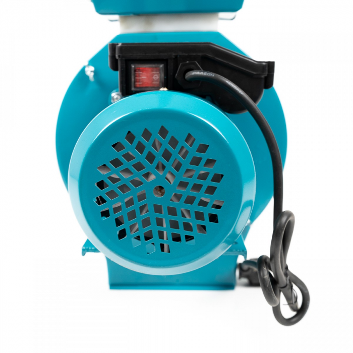 *Lichidare de stoc*Moara cereale si stiuleti Broman, motor CUPRU 4.5 Kw, 20 ciocanele, 4 site, cuva inalta, 300 kg/h [7]