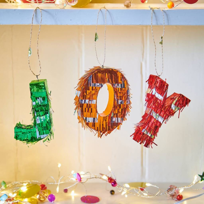 Pinata Mini JOY, Flippy, Accesoriu pentru Petrecere Set 3 Bucati din Hartie Creponata si Carton, Pinata pentru Petreceri, 40 x 27 x 8 cm, Verde Portocaliu Rosu [2]