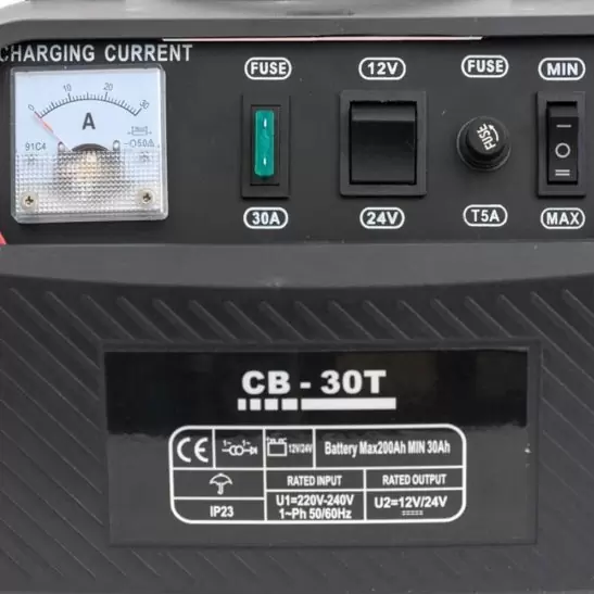 Redresor auto Fermax Italy Technologies CB-30T, 12-24V, 30-200Ah [2]