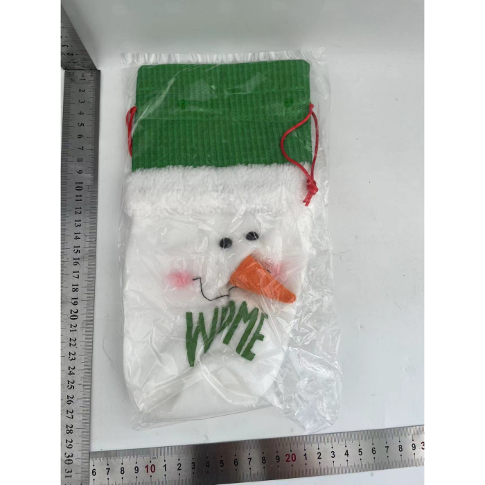 Saculet de Craciun pentru Sticla de Bautura, Flippy, Model Om de Zapada Accesorizat, Tematica Petrecere de Craciun, Marime Universala, 13x28 cm, Verde [7]