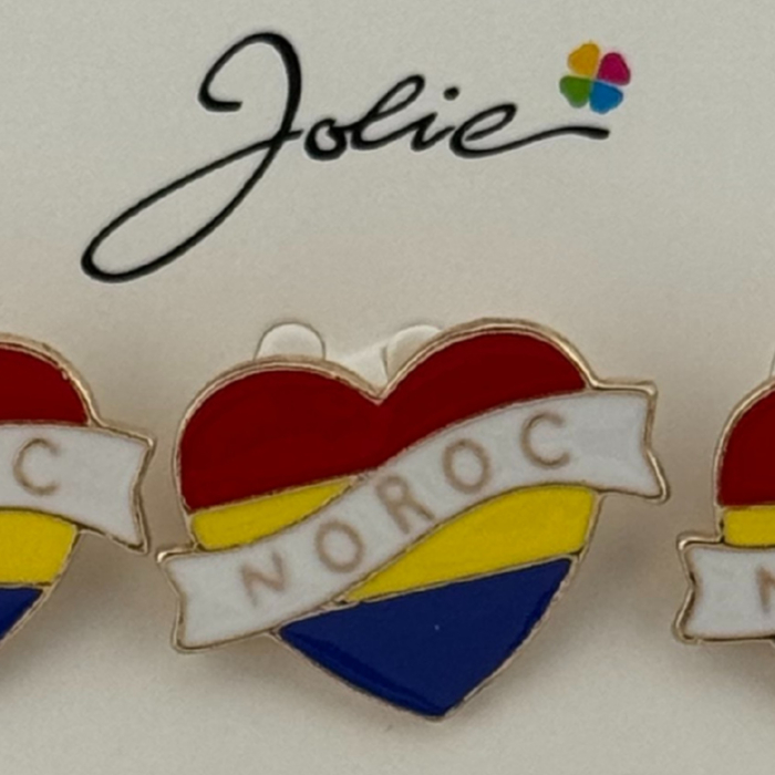 Set 12 Brose Martisor Primavara, Jolie, Model Inima Tricolor, cu Mesaj Noroc [2]