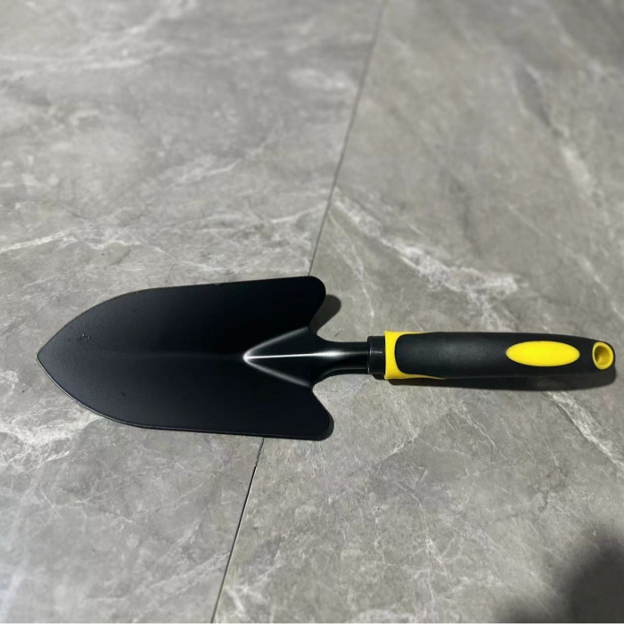 Set 4 Unelte de Gradina Flippy, pentru Plantare, Prelucrare Sol si Ingrijire Plante, Material PVC Carbon, Grebla, Sapaliga cu Cap Dublu, Lopata Mica, Lopata Lata, 43 x 11 cm, Negru/Galben [9]