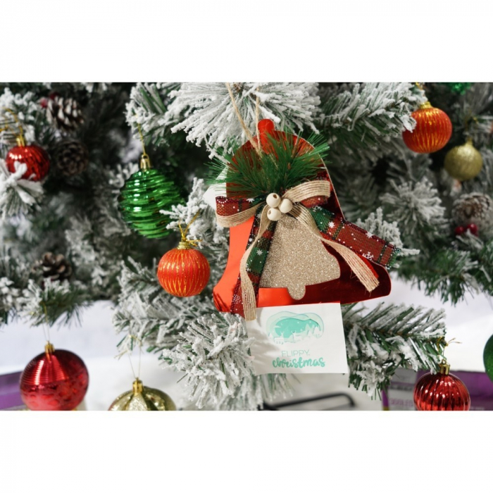 Set brad artificial de Craciun si elemente decorative, nins, decorat cu conuri pin, pentru interior/exterior, inaltime 210 cm, diametru 131 cm, 630 ramuri, Flippy, alb/verde, suport metalic inclus [6]