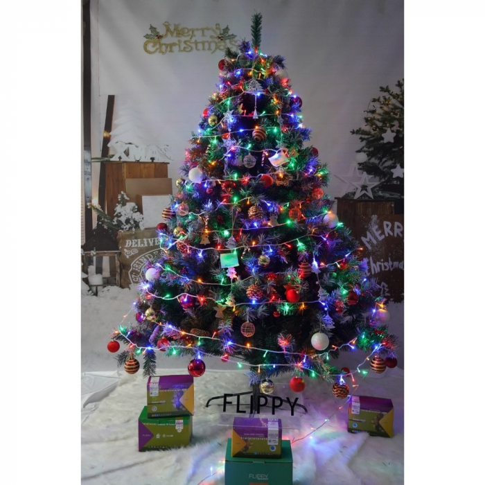 Set brad artificial de Craciun si elemente decorative, nins, decorat cu conuri pin, pentru interior/exterior, inaltime 210 cm, diametru 147 cm, 1150 ramuri, Flippy, verde, suport metalic inclus [3]