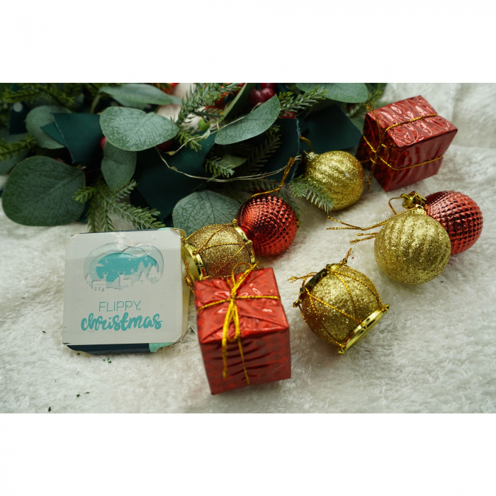 Set de 12 ornamente de brad, Flippy, de tip Glob, Rosu/ Auriu, din polistiren, cu finisaj sclipitor , cutie  4  cm adancime x 20  cm inaltime x 12  cm lungime) [2]
