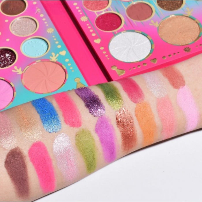 Set de Machiaj Kevin&amp;Coco, 72 de Culori, Paleta de Farduri, Iluminatoare, Blush, Model Christmas Babe, Oglinda Rotunda, 25.5x20x1.7 cm, Multicolor [2]