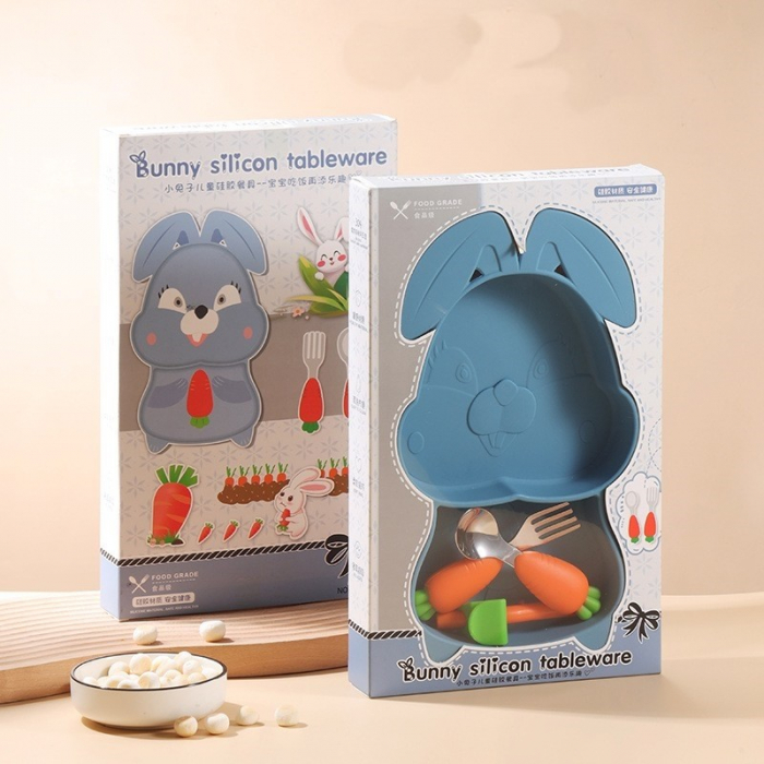 Set diversificare bebelusi Flippy, din silicon, 26 x 15 cm, 1 farfurie compartimentata in forma de iepure, lingurita si furculita, pai, perie pai, fara alergeni, ventuza fixare, forma creativa, bleuma [3]