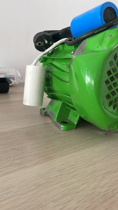 Deteriorat!! motor zdrobitor Micul Femier, 180 kg/h, 750 W [3]