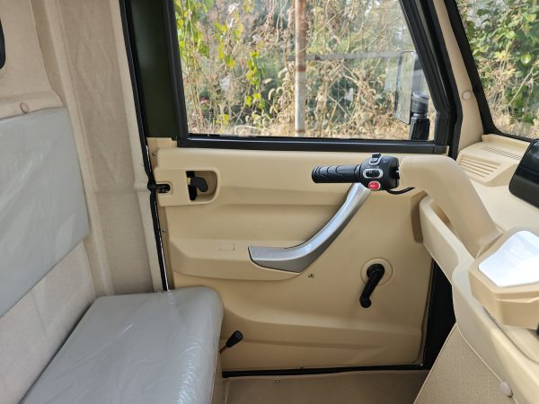 *CU TRANSPORT GRATUIT*Tricicleta electrica WRTKH01  FARA PERMIS cu cabina inchisa, fara permis, Motor 2000W,  Baterii  72V 52Ah, Autonomie 70km, Greutate suportata pana la 774Kg [8]