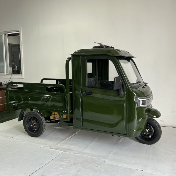 Tricicleta electrica Ektro KH01, fara permis cu cabina, Motor 2000W, Autonomie 70km, Acumulator 72V 52Ah, Greutate suportata pana la 774Kg [5]