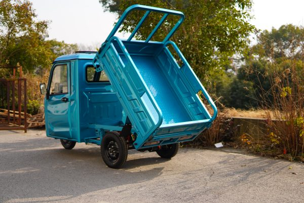 Tricicleta electrica Ektro KH01, fara permis cu cabina, Motor 2000W, Autonomie 70km, Acumulator 72V 52Ah, Greutate suportata pana la 774Kg [4]