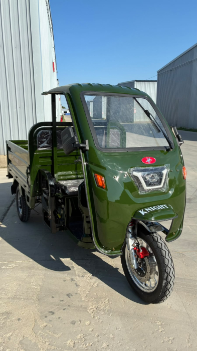 Tricicleta Electrica Knight Z, Cabina cu Parbriz, Bena mare 160x105, Autonomie 70 km, Motor 1500W, 72V/58Ah, fara permis [12]