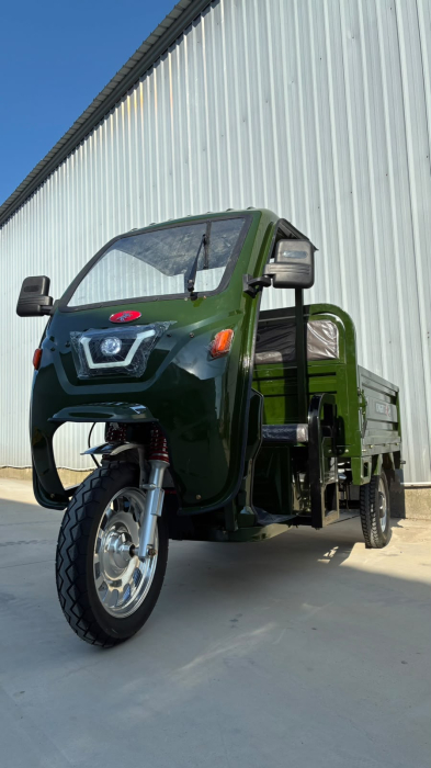 Tricicleta Electrica Knight Z, Cabina cu Parbriz, Bena mare 160x105, Autonomie 70 km, Motor 1500W, 72V/58Ah, fara permis [9]
