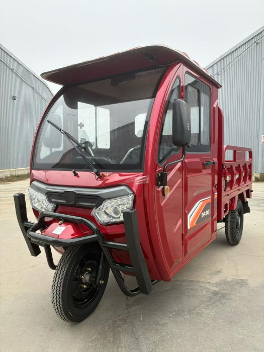 Tricicleta electrica Farmer KH01 cu cabina inchisa, fara permis, Motor 2000W,  Baterii  72V 52Ah, Autonomie 70km, Greutate suportata pana la 774Kg [8]