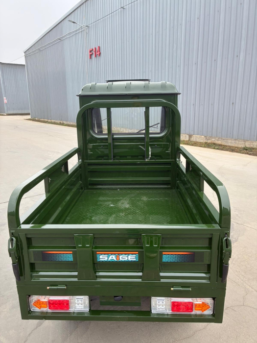 Tricicleta electrica Farmer KH01 cu cabina inchisa, fara permis, Motor 2000W,  Baterii  72V 52Ah, Autonomie 70km, Greutate suportata pana la 774Kg [9]