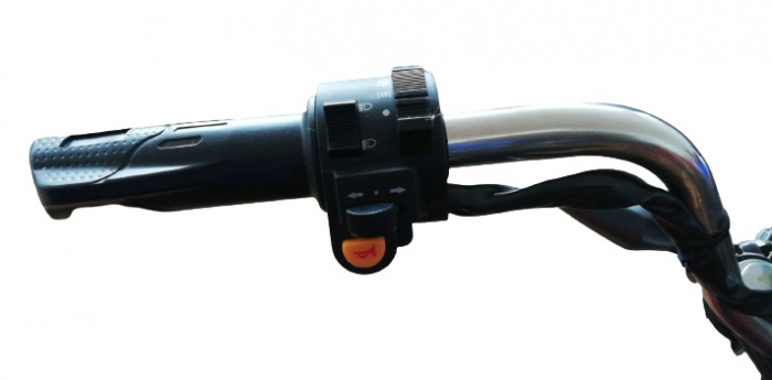 Triciclu Electric, Voltarom Hercules, FARA Permis, Tuk Tuk, Cu Cabină Motor 3900W, 72V, 120Ah, 120Km autonomie, Rosu [5]