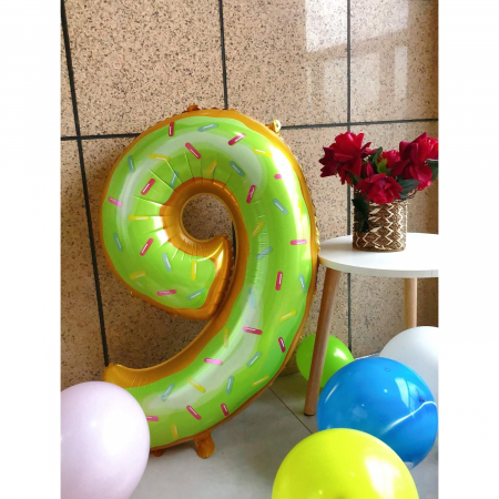 Balon din Folie Metalizata Flippy, Figurina Cifra, Imprimeu Gogosi, Tema Aniversare 100 cm, Ambalaj Individual, Pai inclus, Umflare cu Aer sau Heliu, Multicolor, Cifra 9 [5]