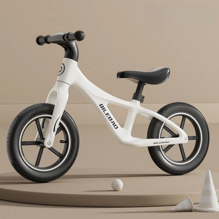 Bicicleta pentru Copii, Flippy, Fara Pedale, Pentru 2-6 Ani, 2 Roti Silentioase, Sa Reglabila 43 - 58 cm, din Plastic si Fibra de Sticla, 88 x 56 x 43 cm, Alb [1]