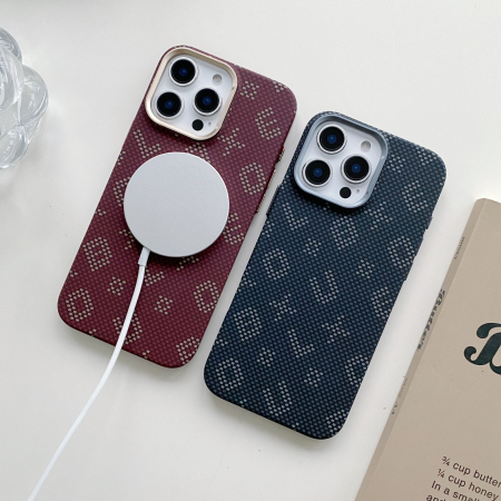 Carcasa Magentica, Flippy, din Fibra de Carbon, pentru iPhone 16, Portocaliu [6]