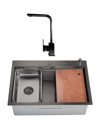 Pentru Casa si Camping - Chiuveta de bucatarie handmade Sandonna HD7050 cu tavita, tocator si dispenser de sapun incluse + Baterie Nera pivotanta - Negru